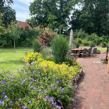 Nyaraló Artlandhaus 1719 - Geschichte Trifft Moderne