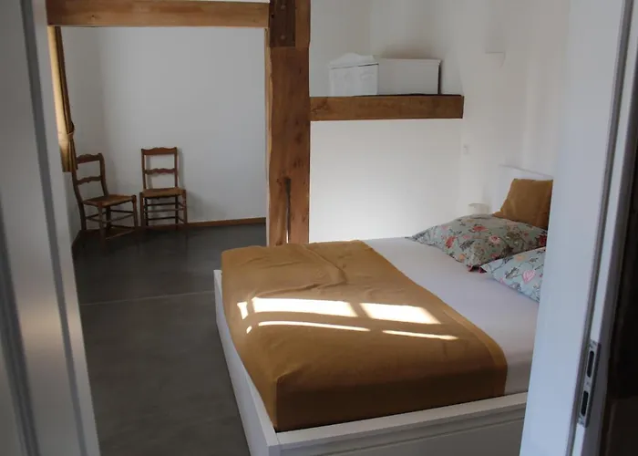 Nyaraló Artlandhaus 1719 - Geschichte Trifft Moderne Menslage